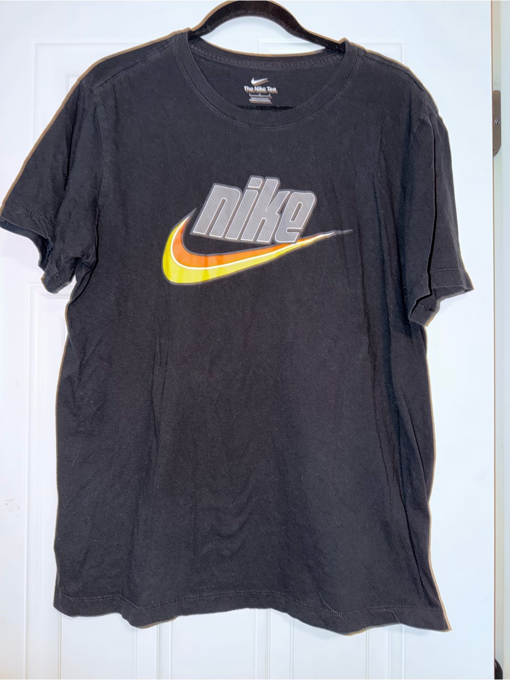 Men’s Nike Black Short-Sleeve Tee with Gradient Swoosh retro style size large